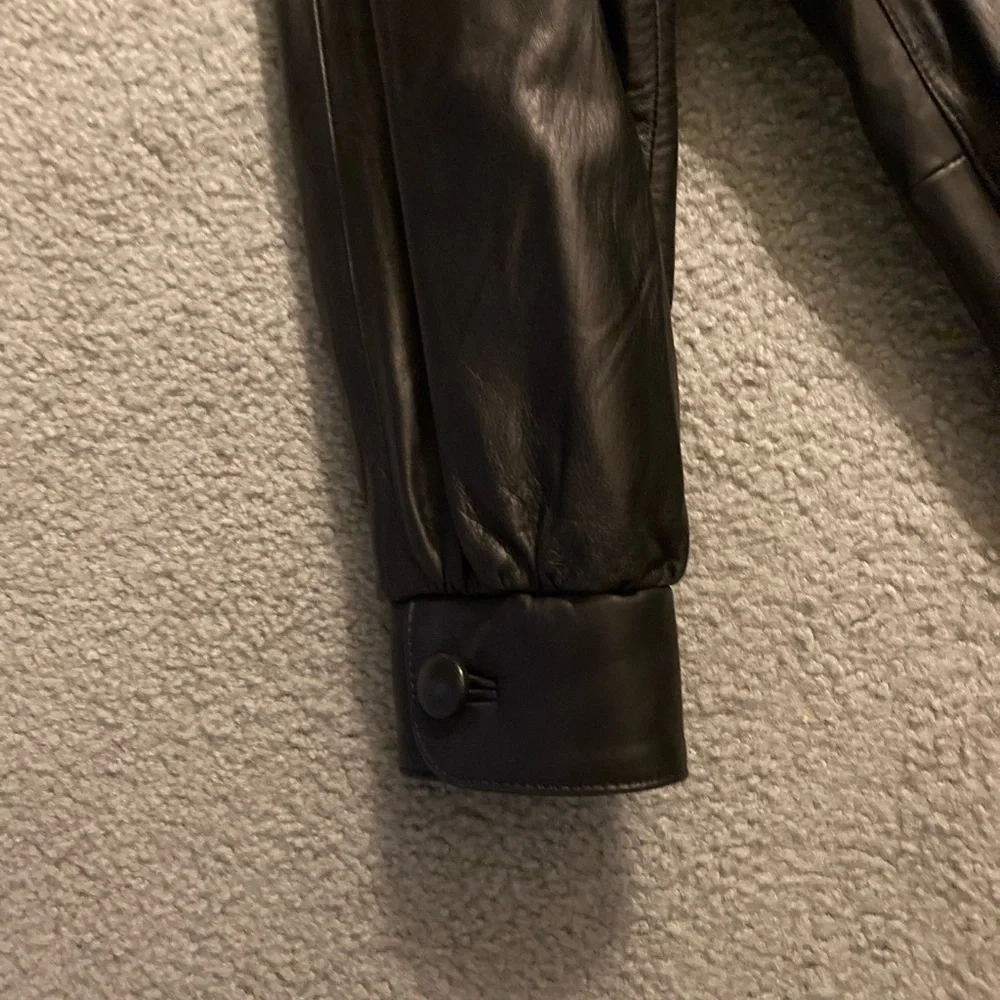 Woman’s genuine leather with fur coat - Picture 5 of 6